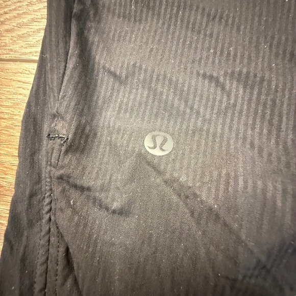 Lululemon Beyond The Studio Cropped Pants Black Size 6 25" Inseam High Rise - Picture 7 of 12